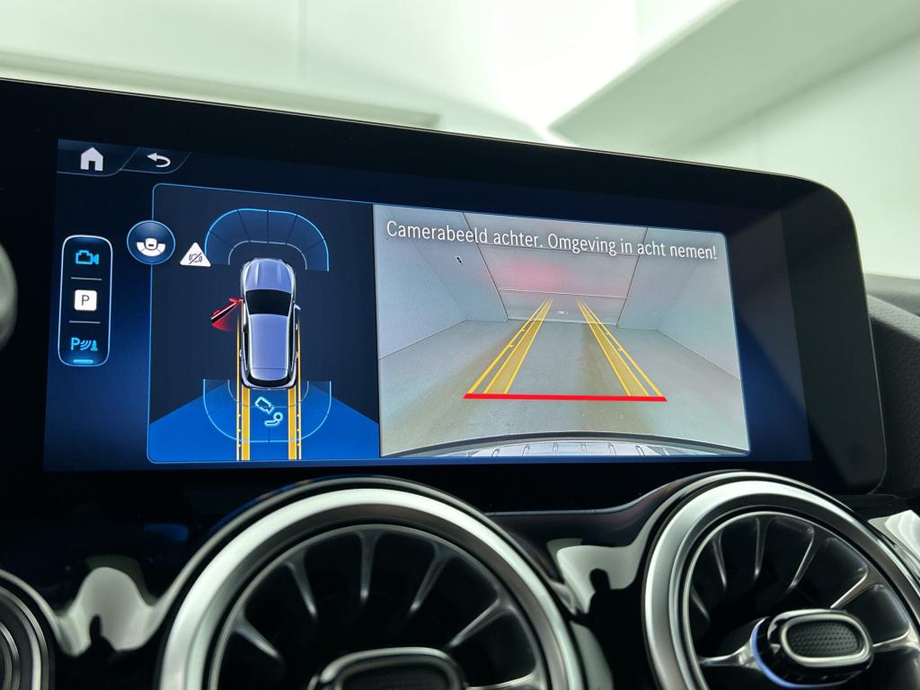 Mercedes-Benz Gla-klasse 180 business solution amg | nightpakket | trekhaak