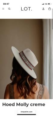 Creme hoed