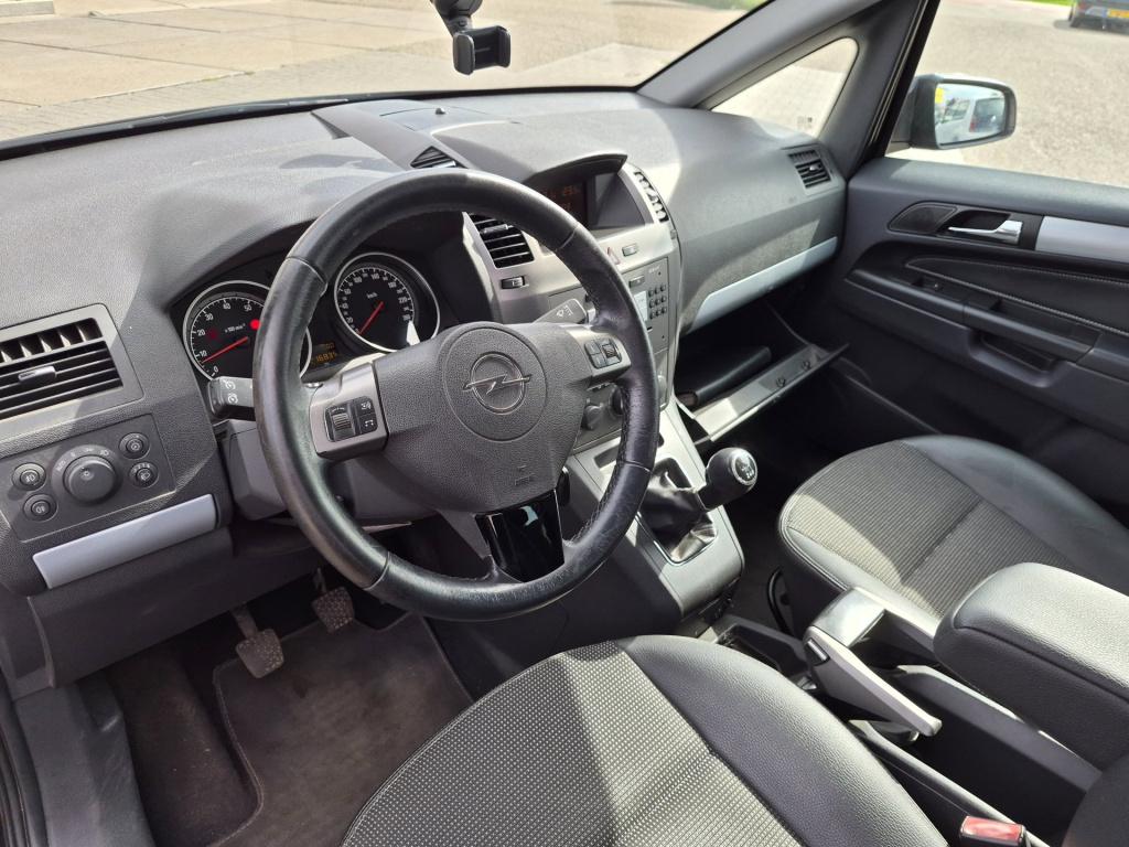Opel Zafira 2.2 cosmo