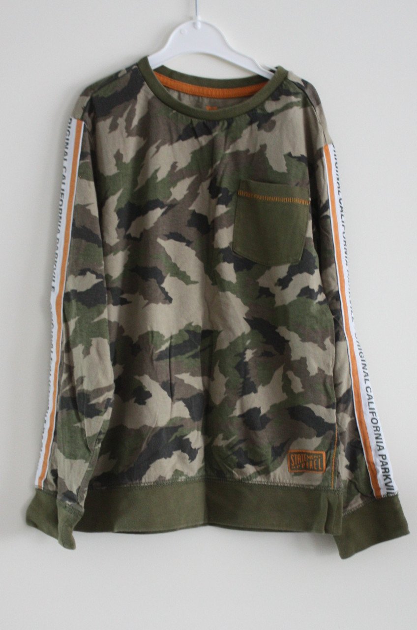Legerprint shirt  maat 134-140