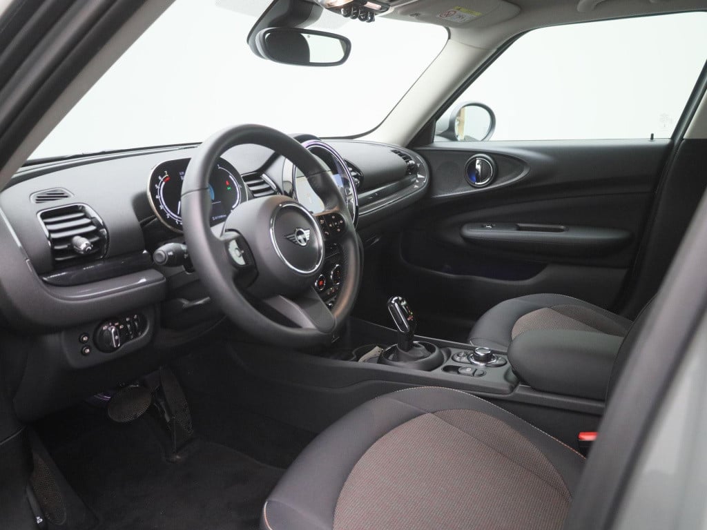 Mini Clubman 1.5 cooper business edition | automaat | navigatie | apple car