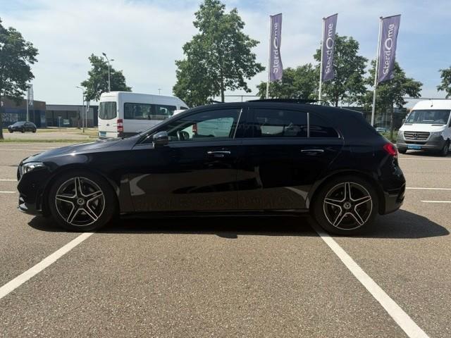 Mercedes-Benz A-Klasse 180 business solution amg l panoramadak l sfeerverli