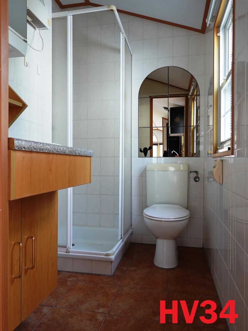 Betaalbaar Arcabo chalet met dubbel glas en 2 slaapkamers te koop