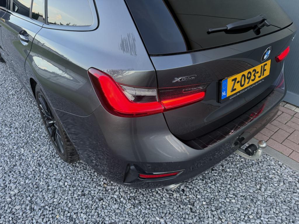BMW 3-serie touring 330i automaat x-drive high executive