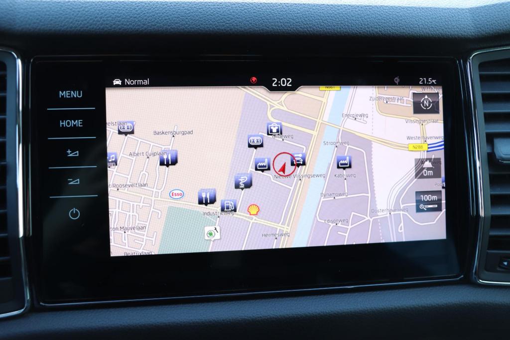 Skoda Kodiaq 1.5 tsi sportline business 150pk dsg7 7p. | pano | trekhaak | 