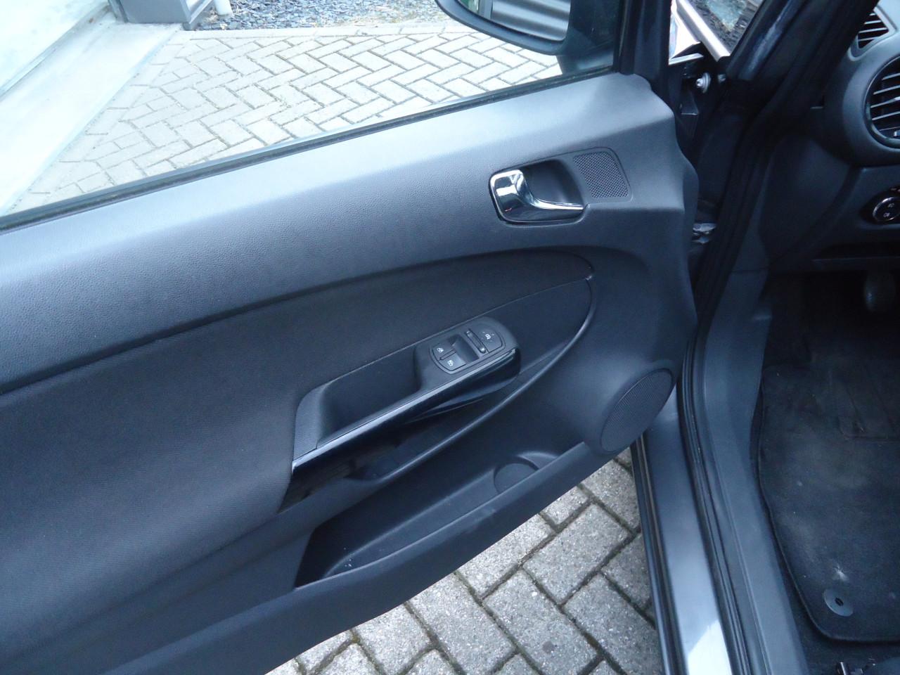 OPEL CORSA 12-16V 3DRS SELECTION
