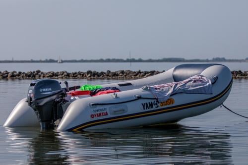 Yamaha 6 PK Viertakt met YAM Rubberboot 310 STi