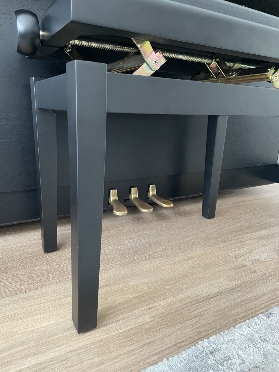 Piano Kawai E300 | matzwart | 4 jaar oud | Piano Life Saver Systeem
