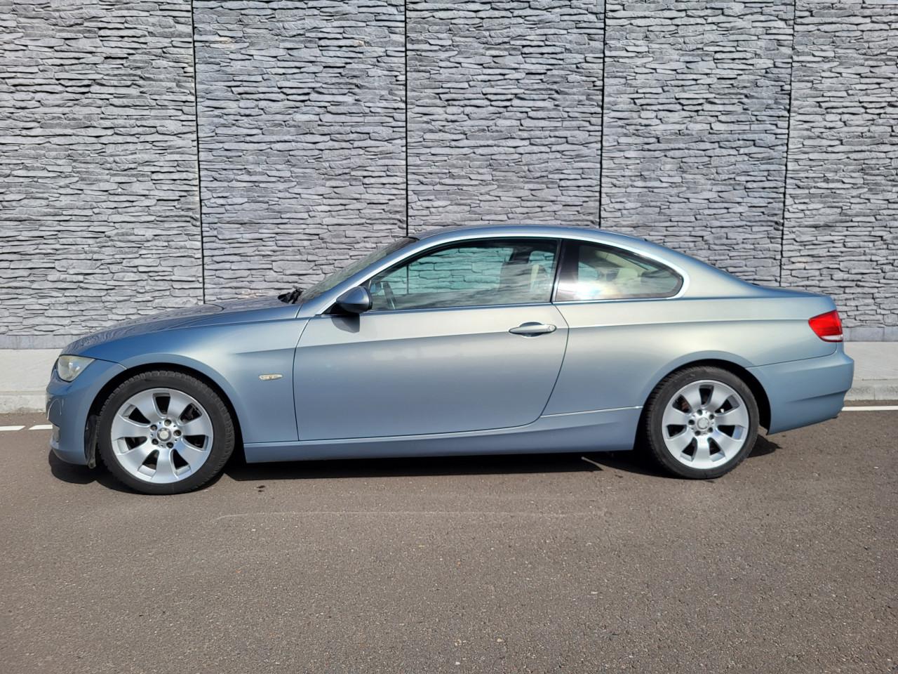BMW 325i Coupe High Executive Aut. 218pk