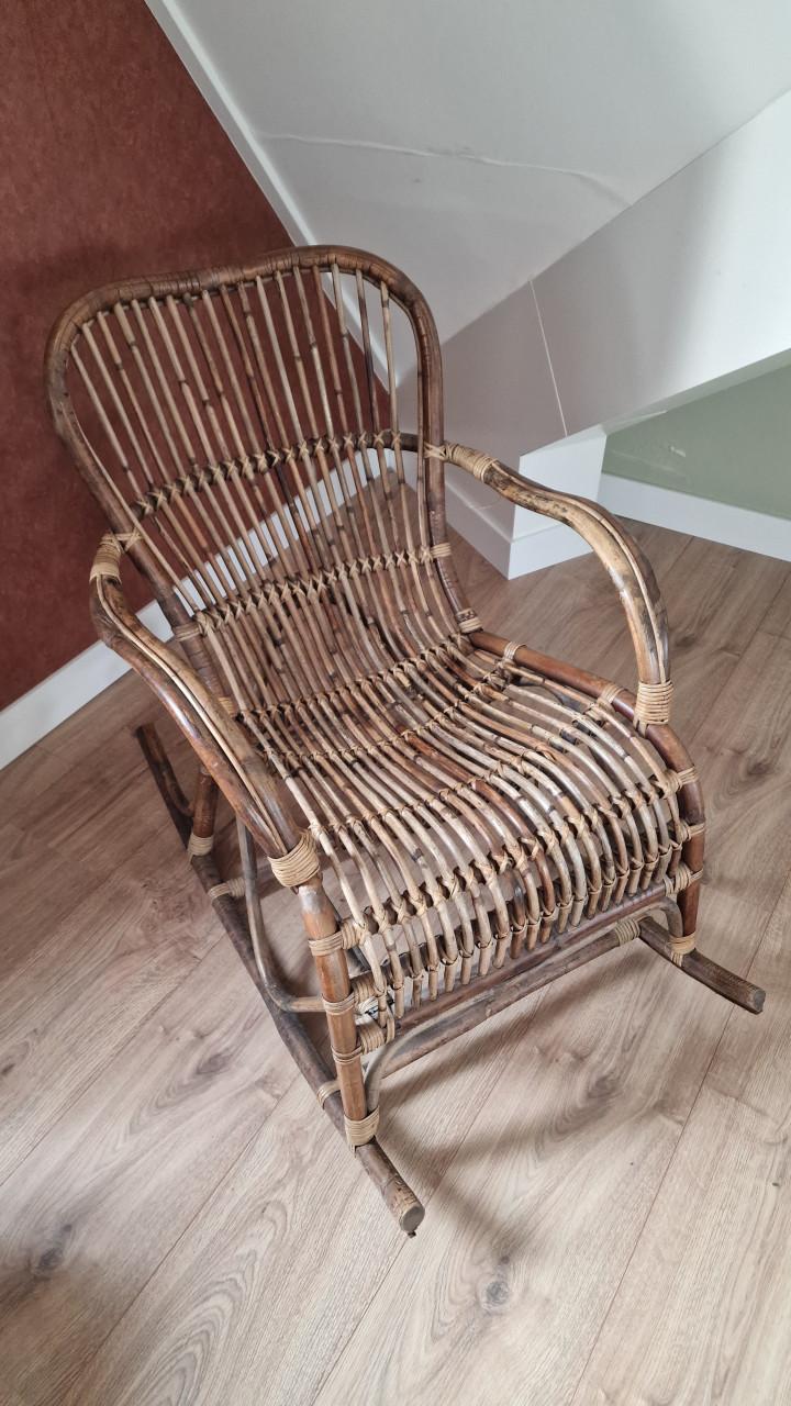 Rotan schommelstoel / stoel / wiegstoel