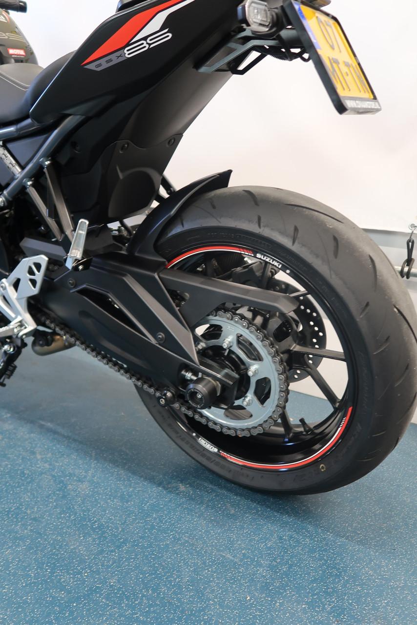 Suzuki GSX-8S 2024 bomvol opties