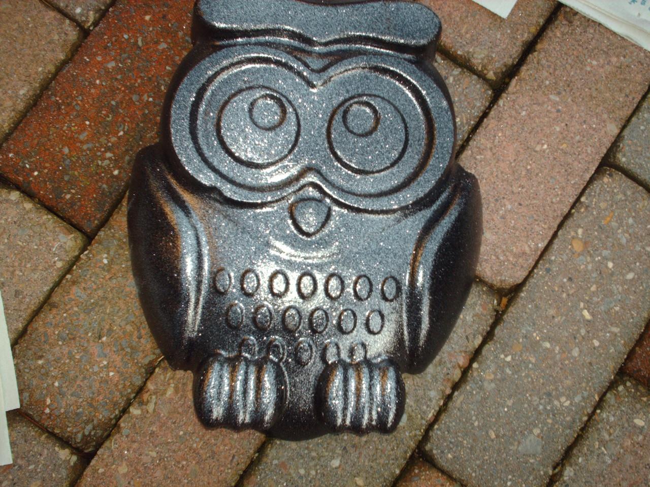 Te koop ;Betonen beelden,"