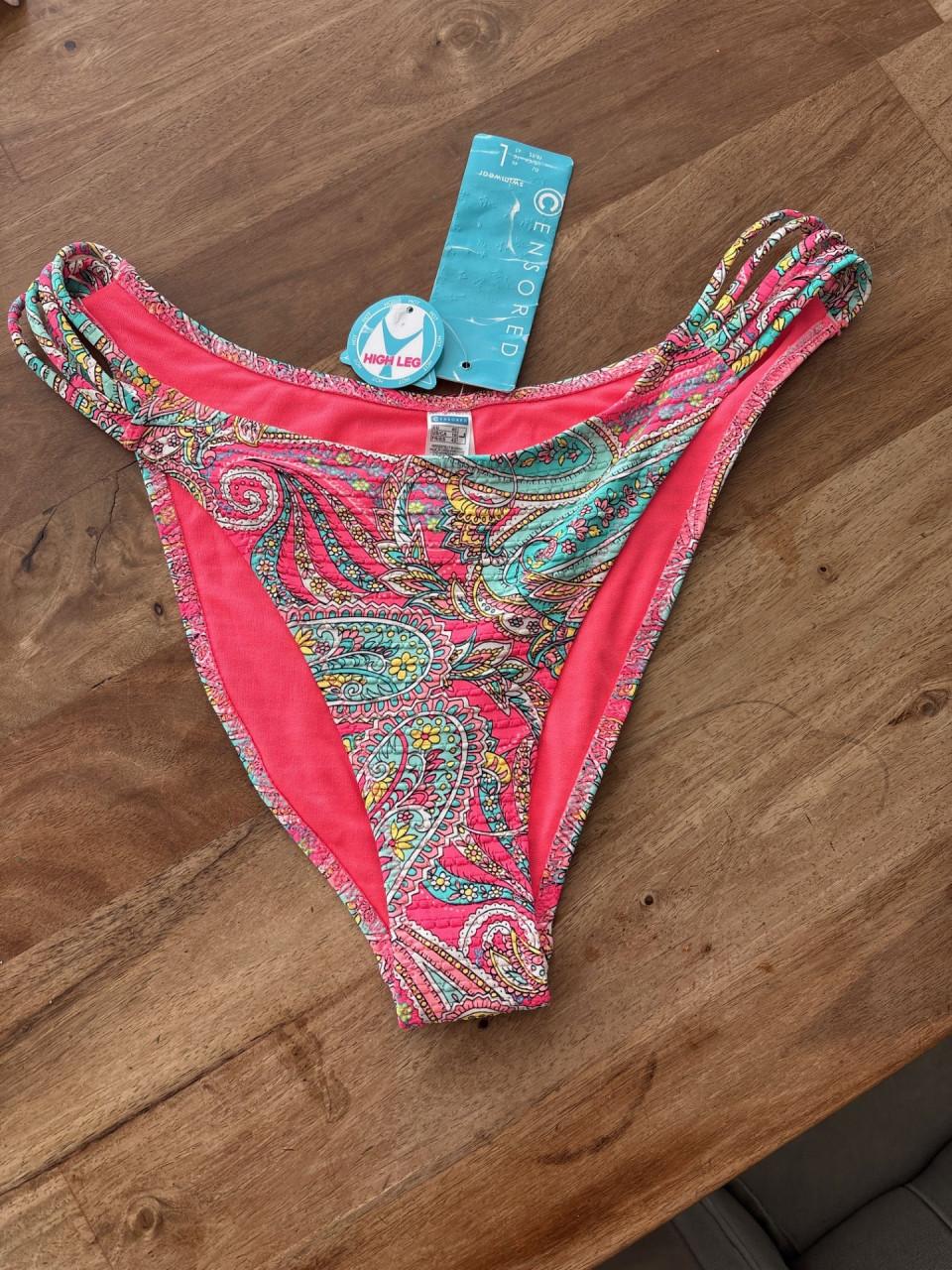 Bikini broekje maat L.