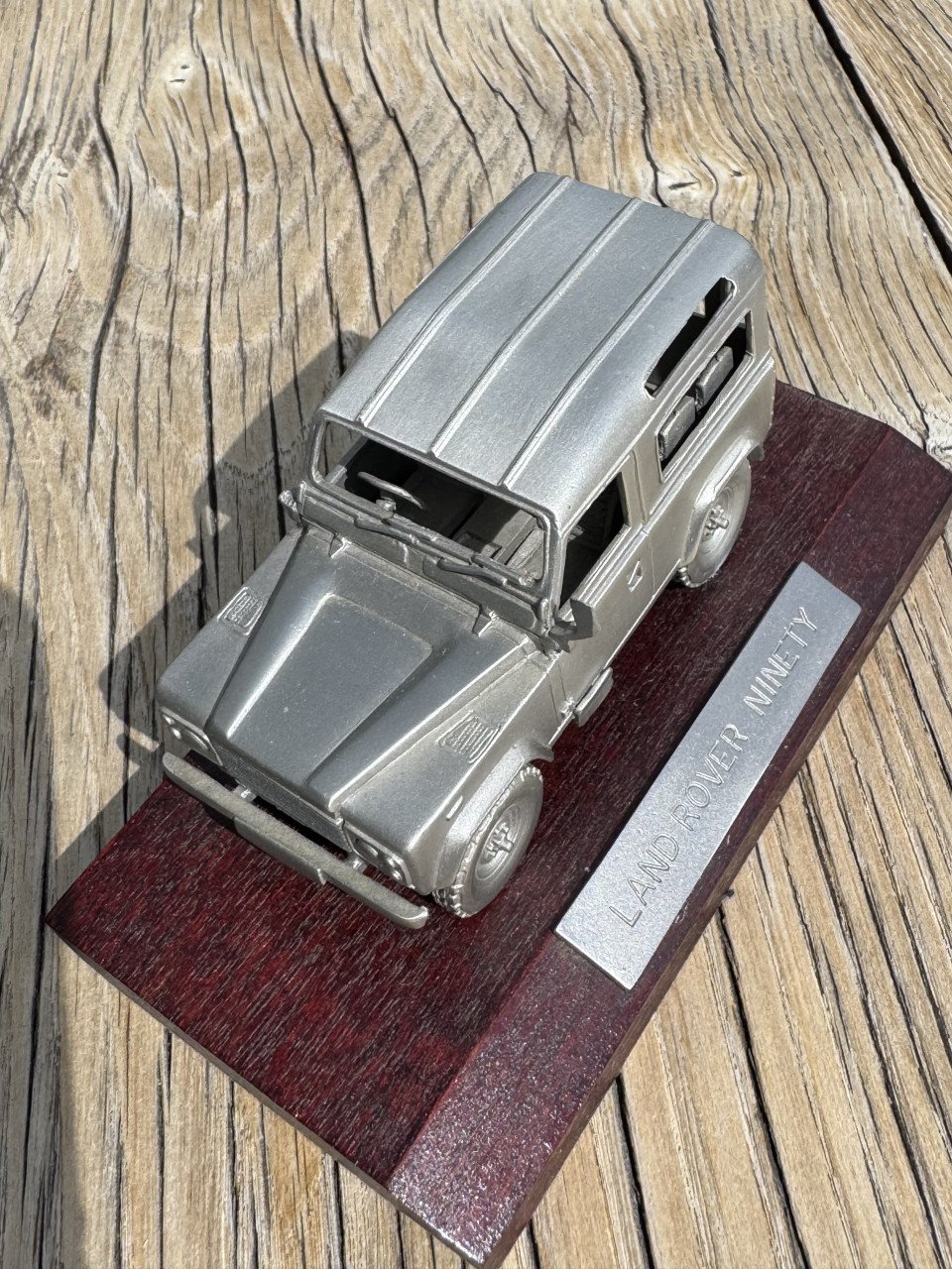 Land Rover Ninety & Range Rover