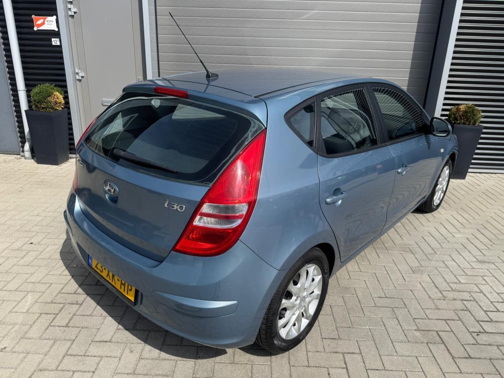 Hyundai I 30 1.6i dynamic luxe/156.000/nap/vol jaar apk/airco