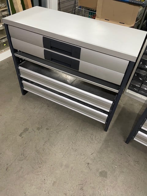 Bott bedrijfswagen inrichting  ladenkasten.