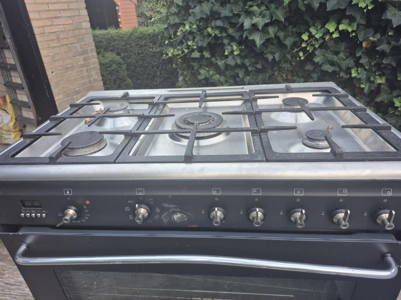 Gasfornuis en oven