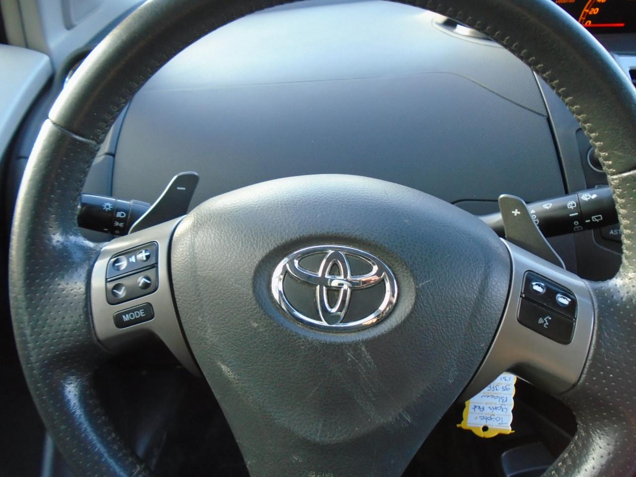 Toyota Yaris 1.3 VVTi Automaat