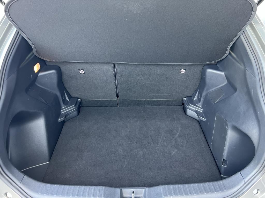 Toyota Yaris Cross 1.5 hybrid 115 first met comfort pack