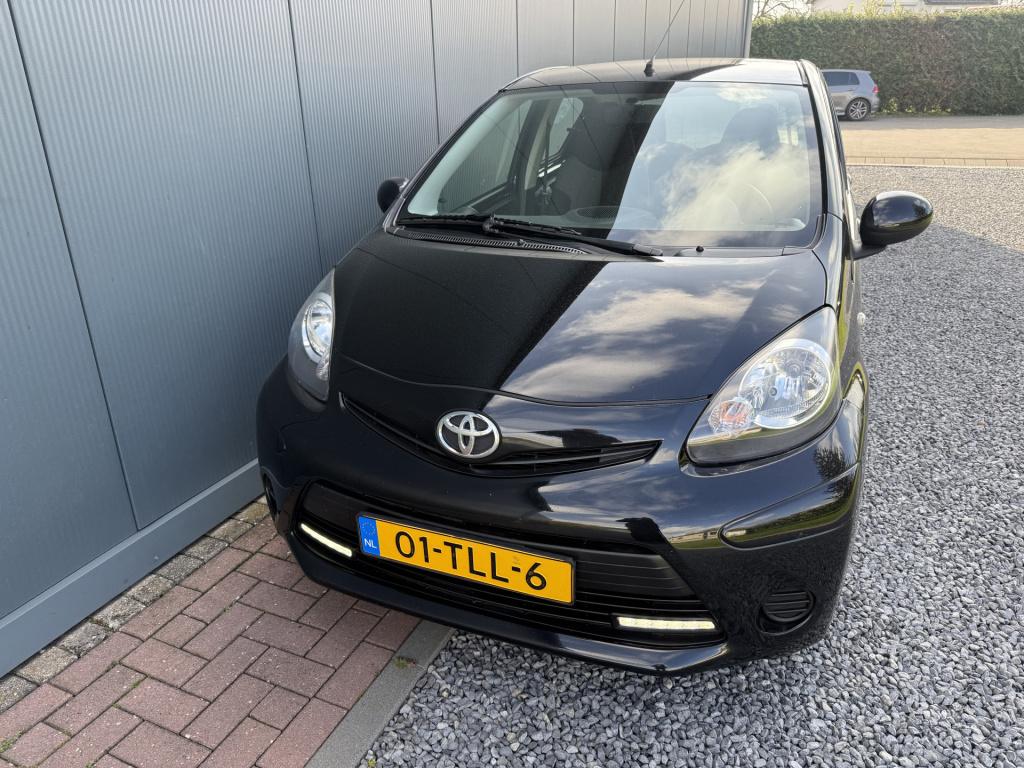 Toyota Aygo 1.0 vvt-i aspiration airco 5-drs
