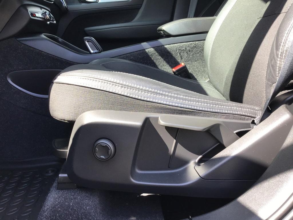 Volvo XC40 t4 190pk momentum pro| trekhaak| climate| navi| elek.achterklep