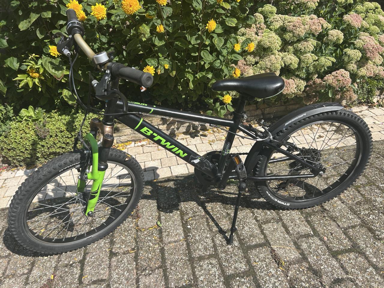 Jongensfiets Mountainbike B-Twin 6 speed, velgremmen. GOED!!