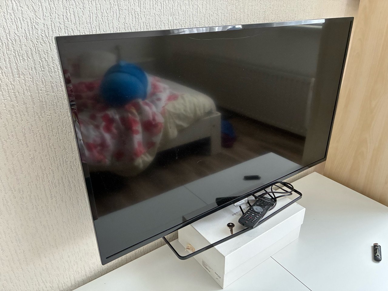 Philips lcd tv 40inch  smart