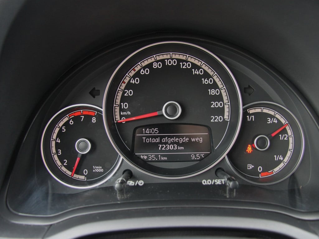 Volkswagen UP! active 5drs. clima | cruise | camera | vol!