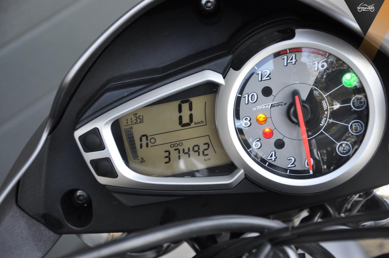 Triumph Street Triple R 675