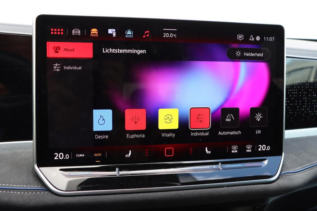 Volkswagen Passat variant 1.5 etsi r-line business dsg7 150pk ergo stoel | 