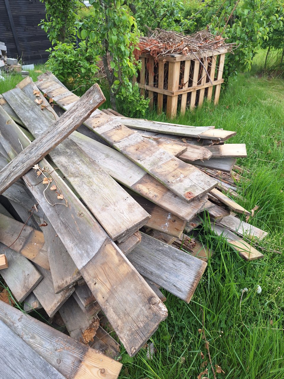 Gratis af te halen geïmpregneerd tuin planken
