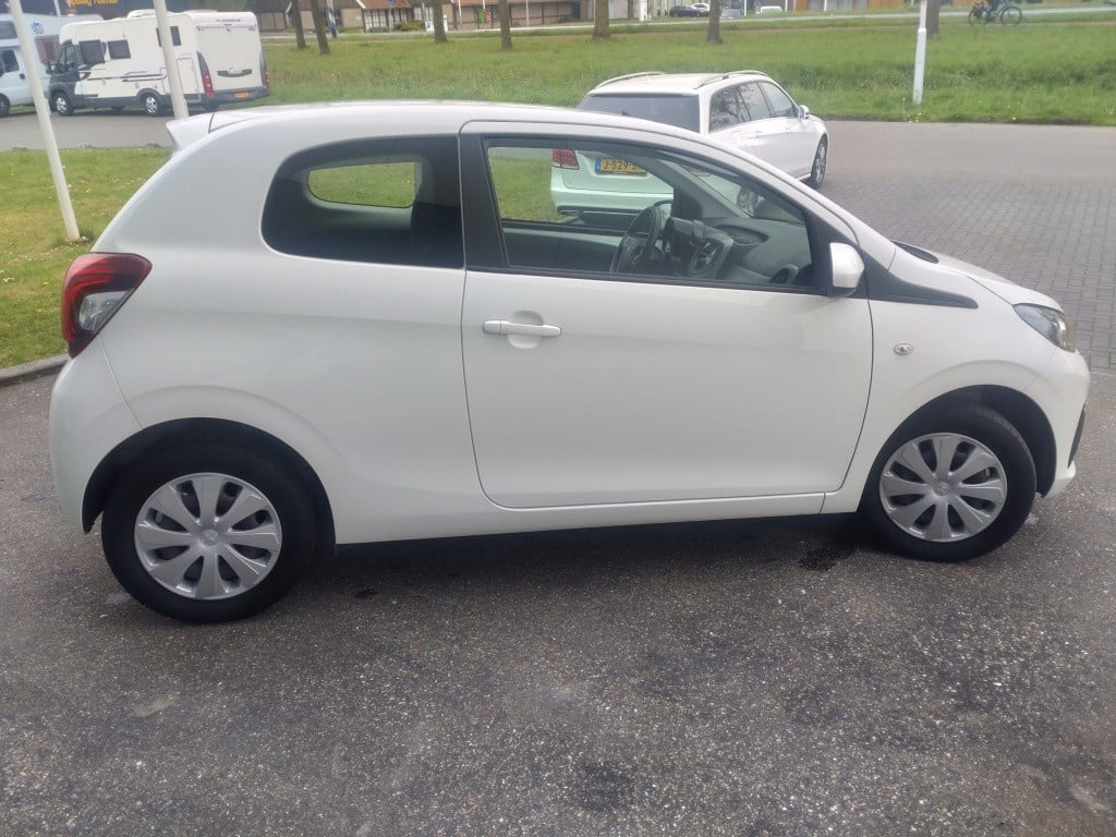 Peugeot 108 1.0 e-vti blue lion