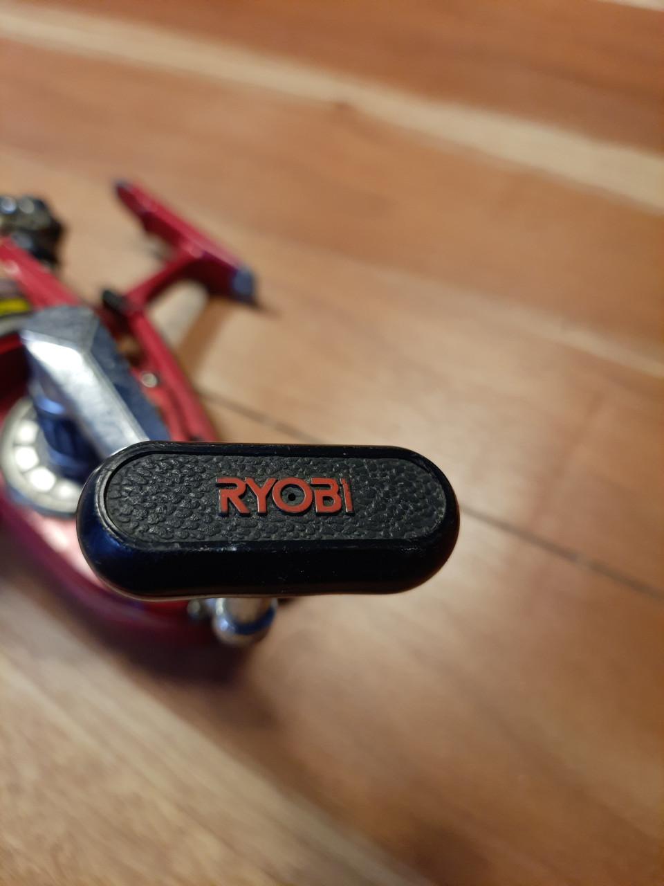 Molen 8/9 Ryobi Powerfull GL-6 zeemolen vintage