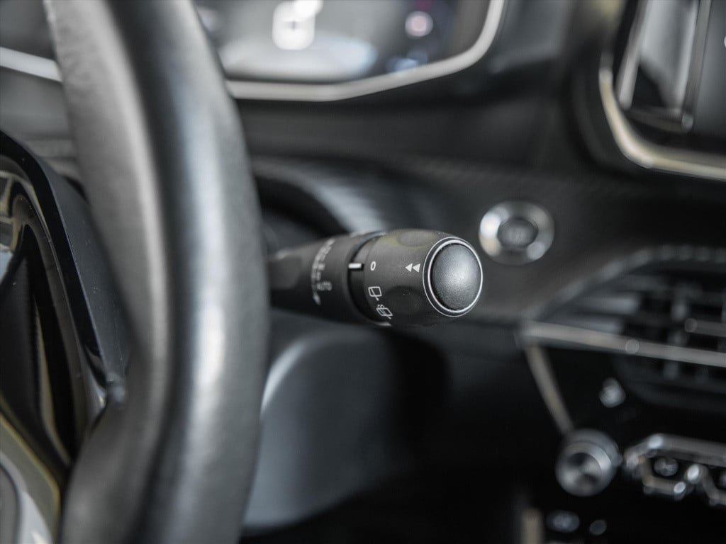 Peugeot 2008 1.2 puretech 130pk allure pack automaat | acc | camera | stoel