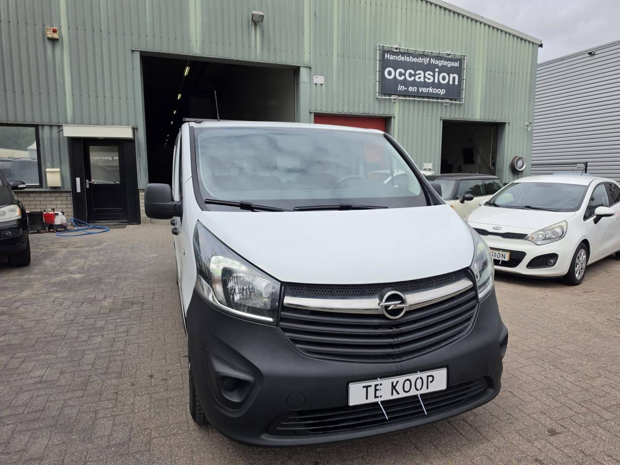 🚐 Opel Vivaro 1.6 Turbo – 3 zitplaatsen  – Trekhaak Bouwjaar: 2016