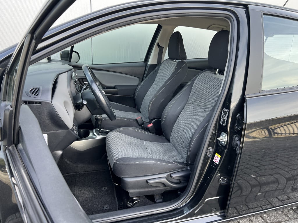 Toyota Yaris 1.5 hybrid lease