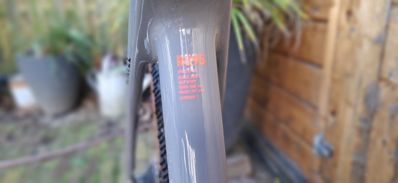 Te Koop: Canyon Grizl CF SL 8 suspension carbon gravelbike, als nieuw.