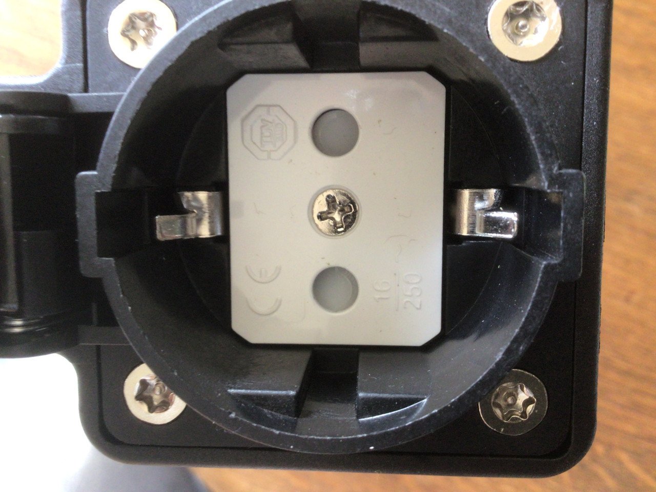 Laadadapter voor electrische auto