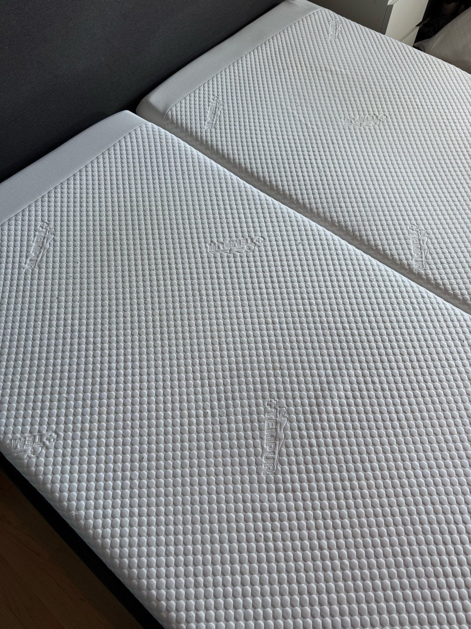 2x nette Tempur Cloud matrassen 220x90cm
