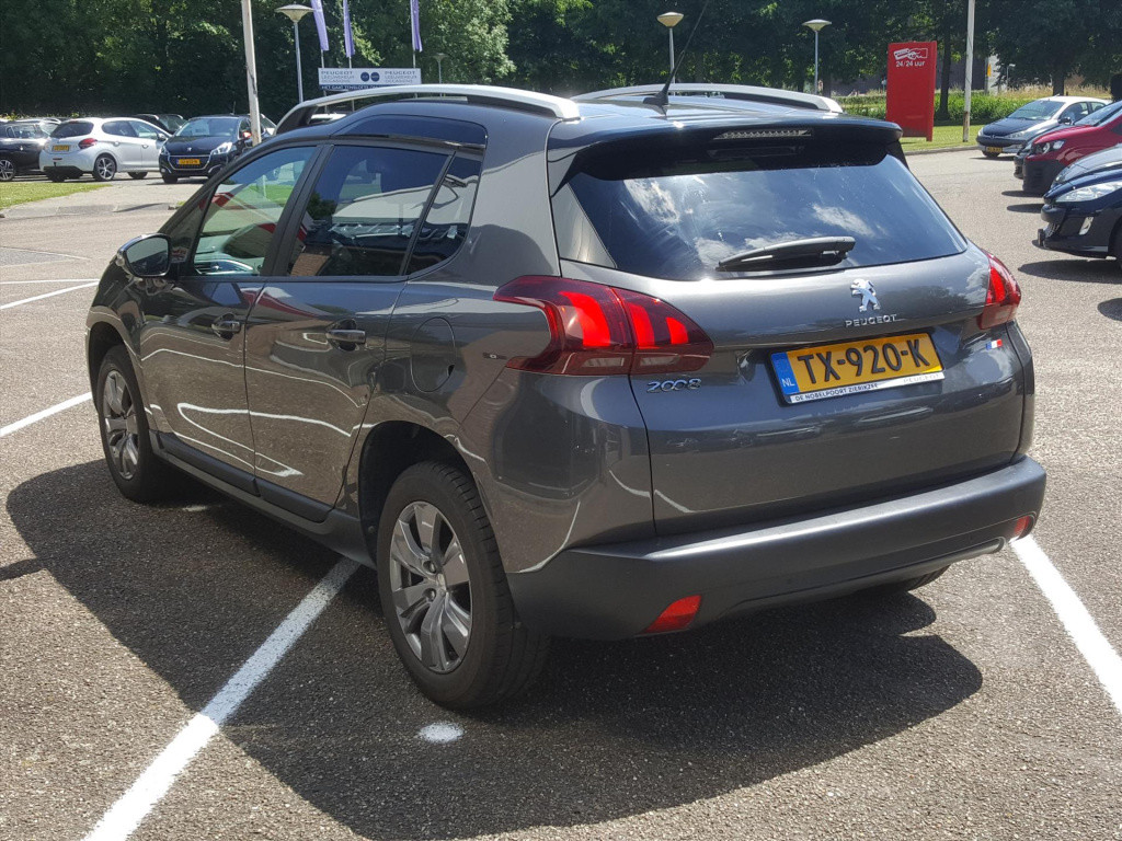 Peugeot 2008 1.2 puretech 82pk s&s style navigatie | airco | cruise control