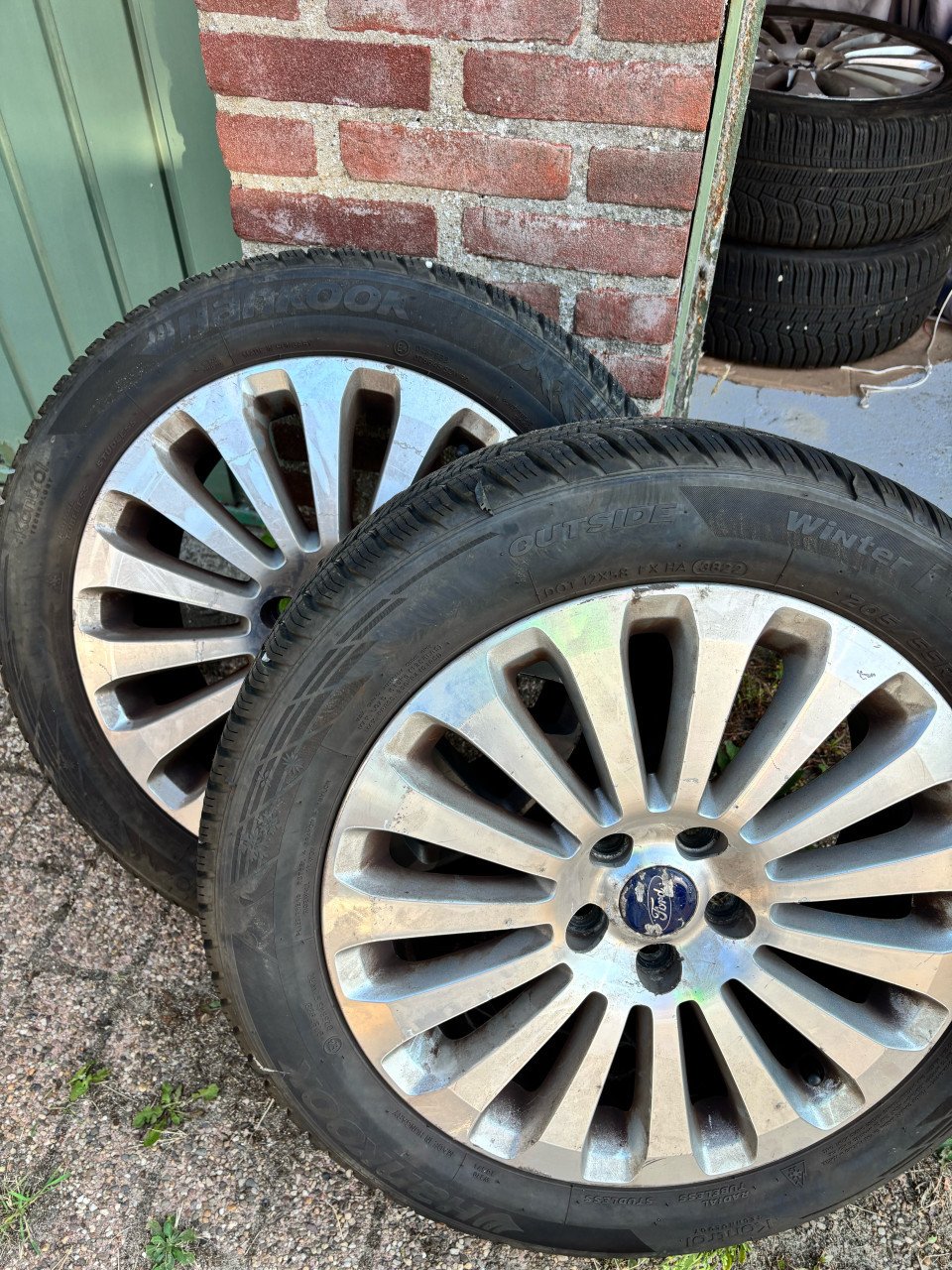 Ford winterbanden met velgen