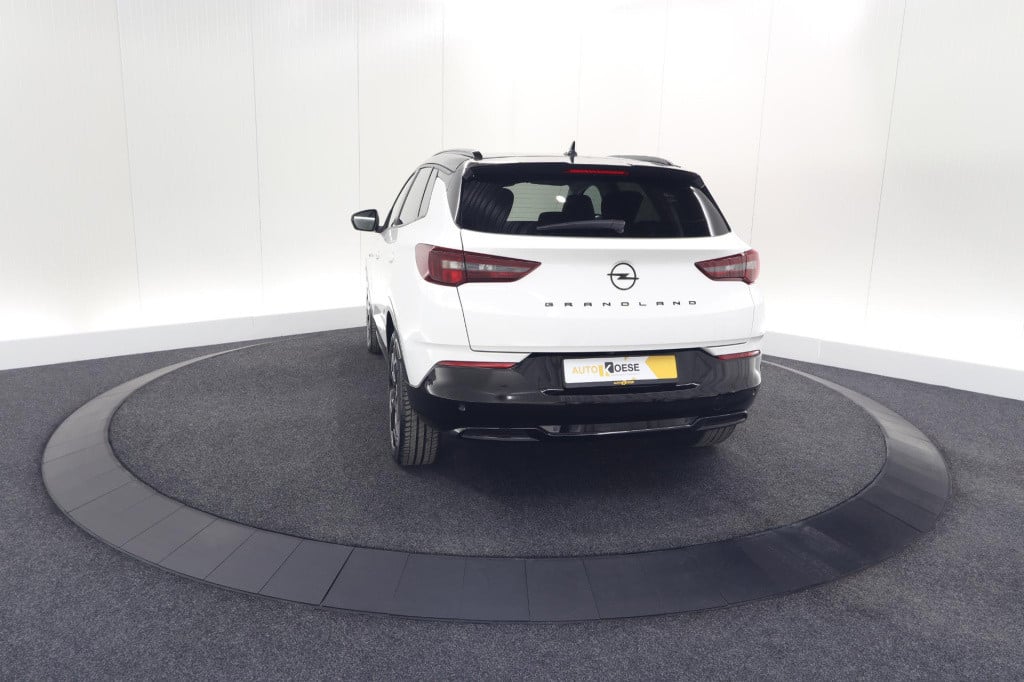 Opel Grandland turbo 130 at8 ultimate | camera | adaptieve cruise control |