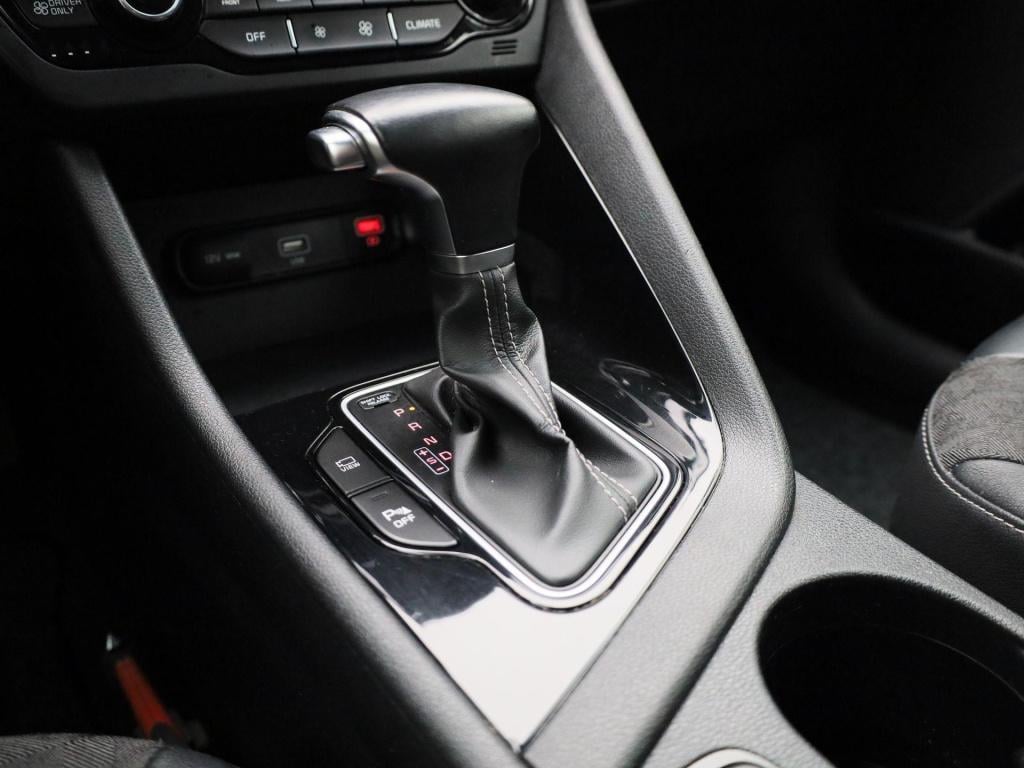 Kia Niro 1.6 gdi hybrid dynamicline | automaat | parkeer sensoren | apple c