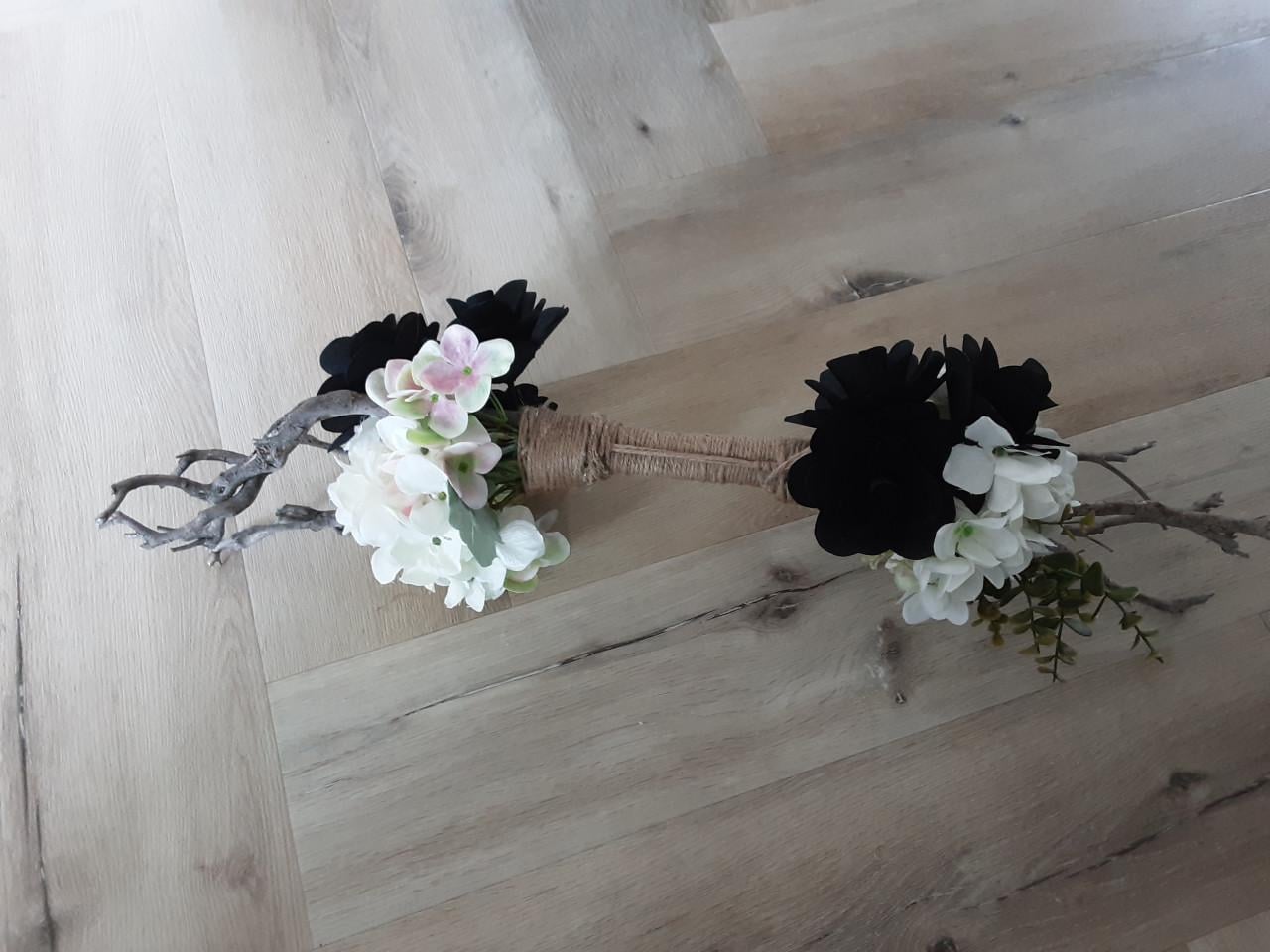 Tak met bloemen  zwart wit