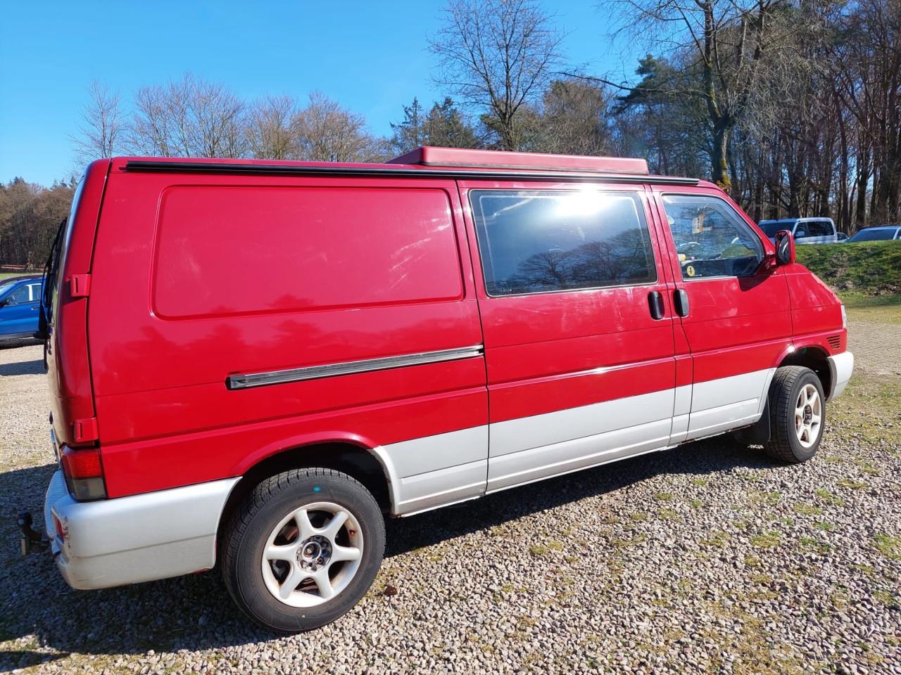 Rode avontuurlijke Camper
