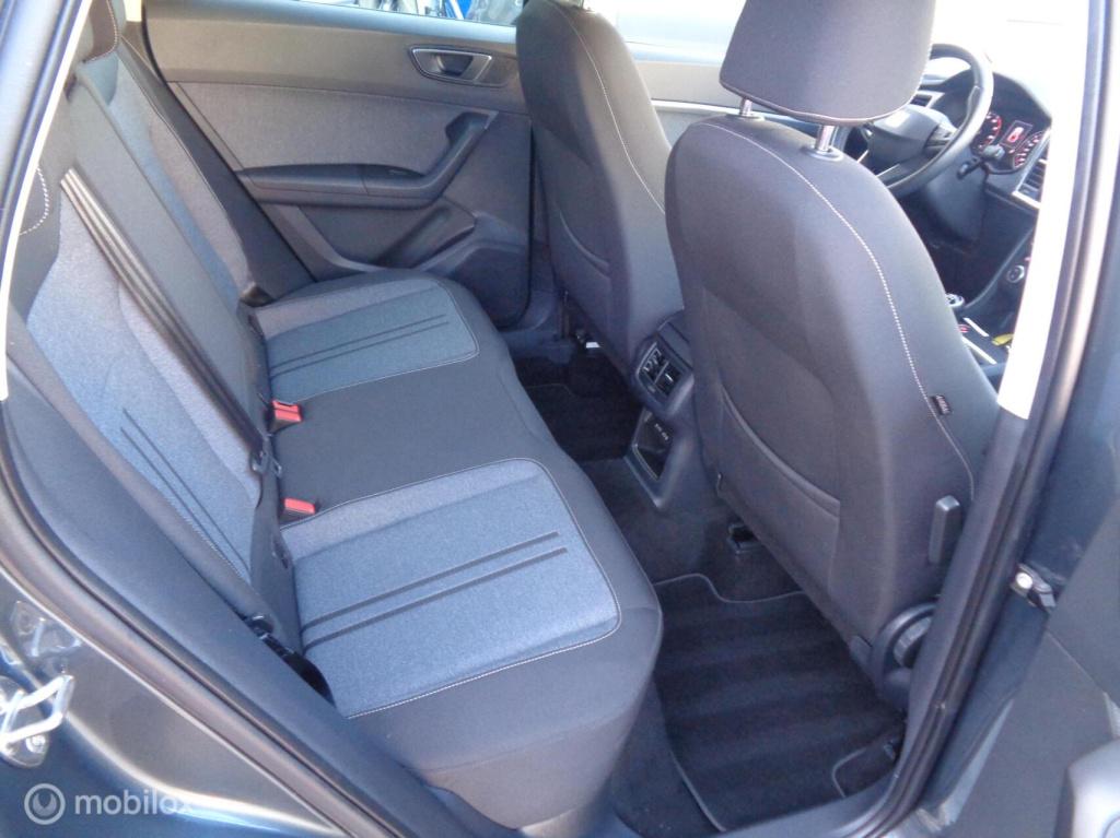 Seat Ateca 1.0 tsi style business intense/airco/led/lm velgen/apple carplay