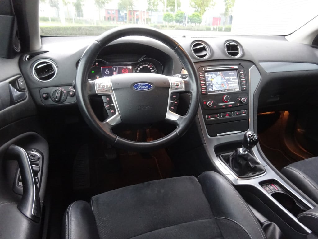 Ford Mondeo 1.6 ecoboost platinum navi / trekhaak / led / lm velgen