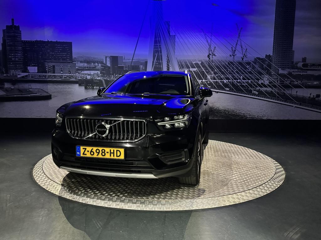 Volvo XC40 1.5 t4 recharge inscription expression *trekhaak*