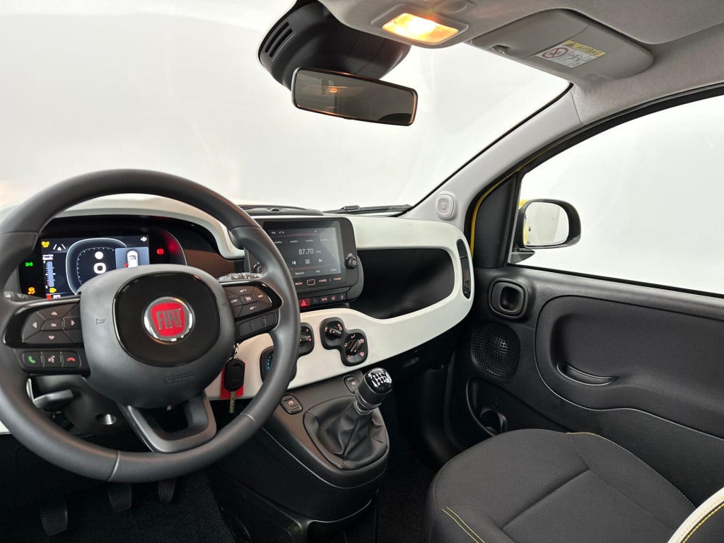 Fiat Panda 1.0 hybrid pandina | parkeersensoren | apple carplay & android a