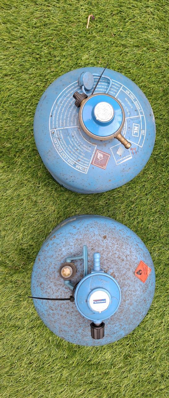 2 Nieuwe gasflessen lichtgewicht en 2x 704 camping gasflessen